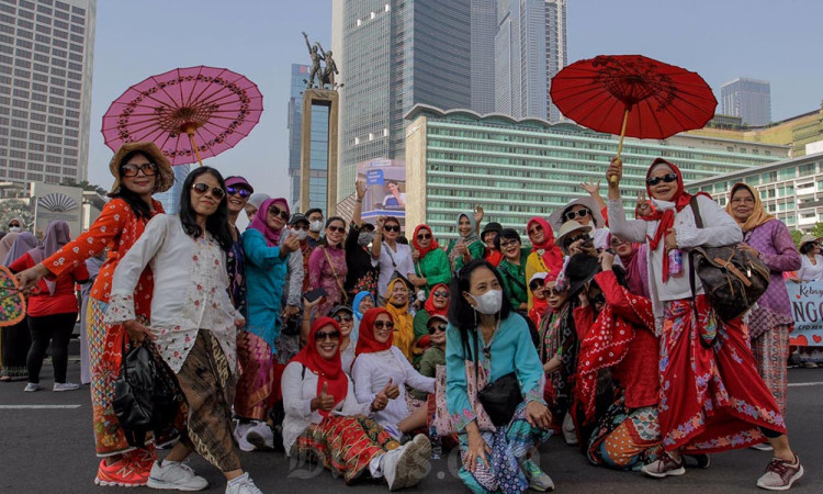 Melestarikan Kebaya Sebagai Warisan Leluhur