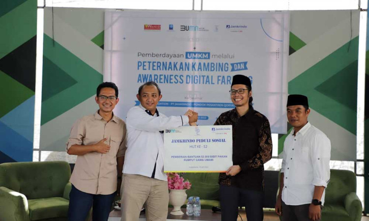 Jamkrindo Berikan Pelatihan Ternak