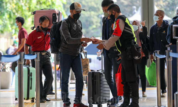 Kemenhub Berencana Penerapan Vaksin Boster Sebagai Syarat Perjalanan