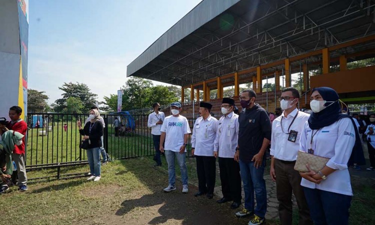 PT PP (Persero) Bersama PNM dan Kementerian BUMN Gelar Pasar Rakyat