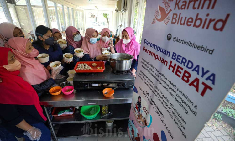 Program Kartini Bluebird Tingkatkan Perekonomian Keluarga Pengemudi