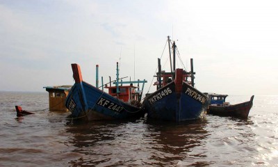 Kejari Dumai Tenggelamkan Kapal Pencuri Ikan Berbendera Malaysia
