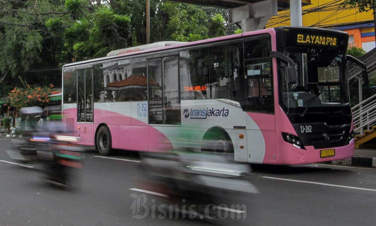 Bus Transjakarta Khusus Wanita Kembali Dioperasikan