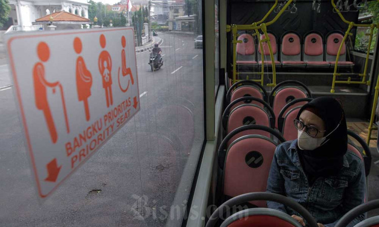 Bus Transjakarta Khusus Wanita Kembali Dioperasikan
