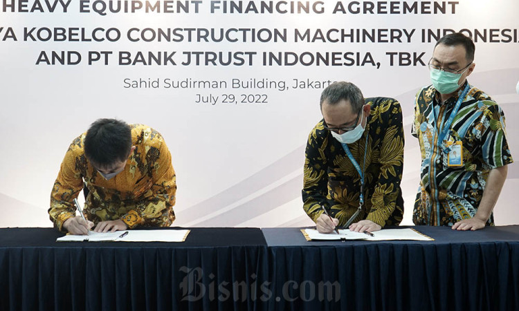 Kerja Sama J Trust Bank Kobelco Indonesia Lewat Alat Berat