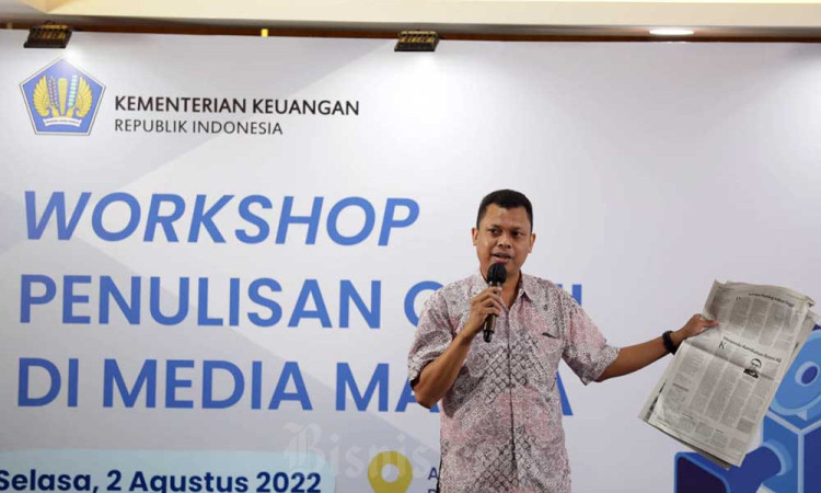 Kemenkeu dan Bisnis Indonesia Gelar Workshop Menulis Opini di Media Massa 
