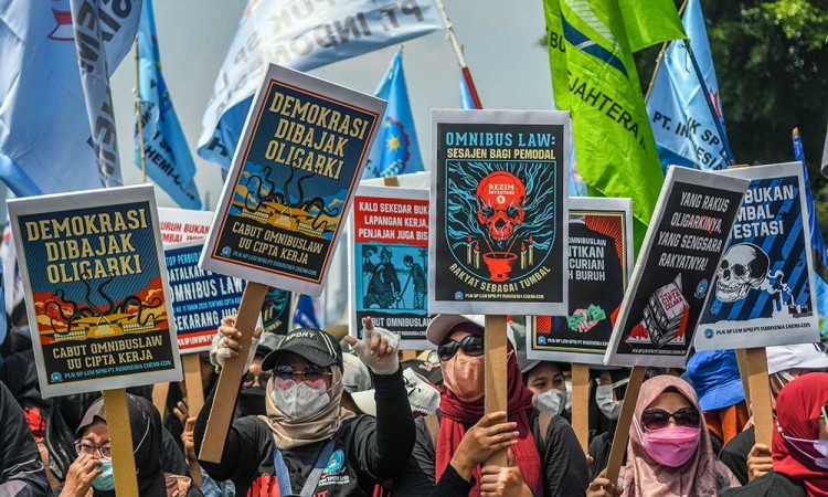 Buruh Kembali Unjuk Rasa di Depan Gedung DPR Menolak Omnibus Law