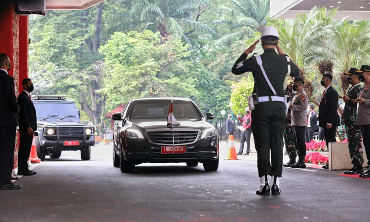 Jokowi Gunakan Pakaian Adat Paksian Dari Bangka Belitung Saat Sidang Tahunan MPR