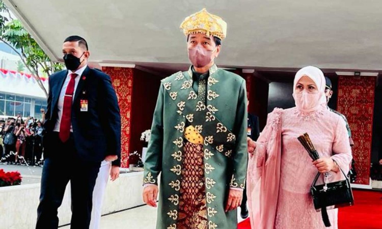 Jokowi Gunakan Pakaian Adat Paksian Dari Bangka Belitung Saat Sidang Tahunan MPR