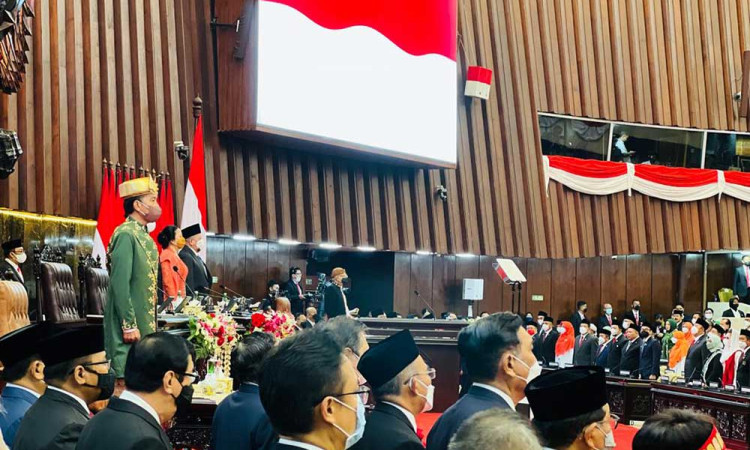 Jokowi Gunakan Pakaian Adat Paksian Dari Bangka Belitung Saat Sidang Tahunan MPR