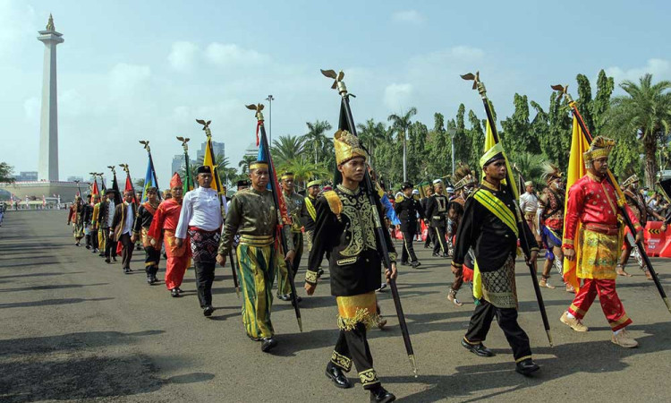 Kirab Bendara Pusaka Merah Putih di Kawasan Silang Monas