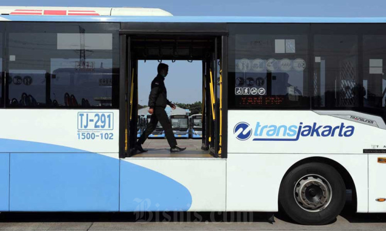 Transjakarta Akan Mengonversi Bus Konvensional Menjadi Bus Listrik 