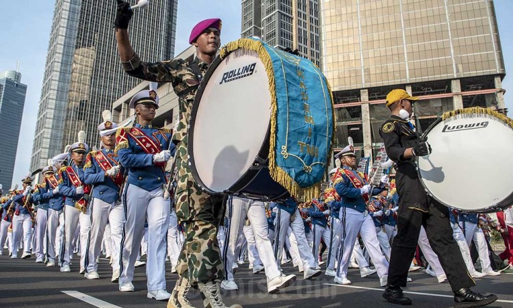Kirab Drumband Akademi TNI