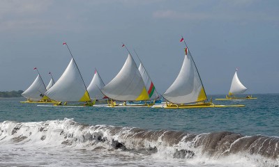 Lomba Perahu Layar Selat Bali