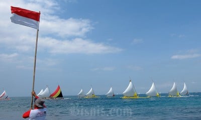 Lomba Perahu Layar Selat Bali