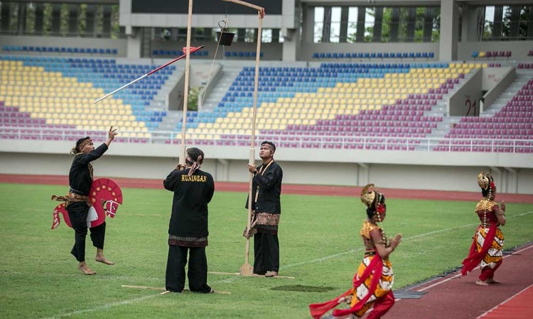 Festival Olahraga Tradisional di Solo Diikuti 19 Kontingen Dari Berbagai Daerah