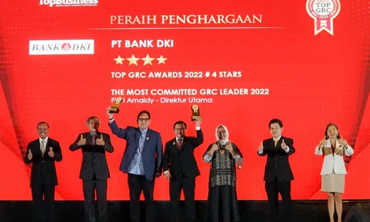 Bank DKI Terima Penghargaan  TOP GRC Awards 2022 kategori #4 Stars dan Kategori The Most Commited GRC Leader 2022