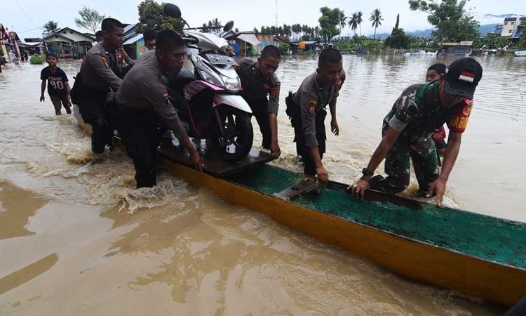 Permukiman Warga di Palu Terendam Banjir Akibat Tingginya Intensitas Hujan