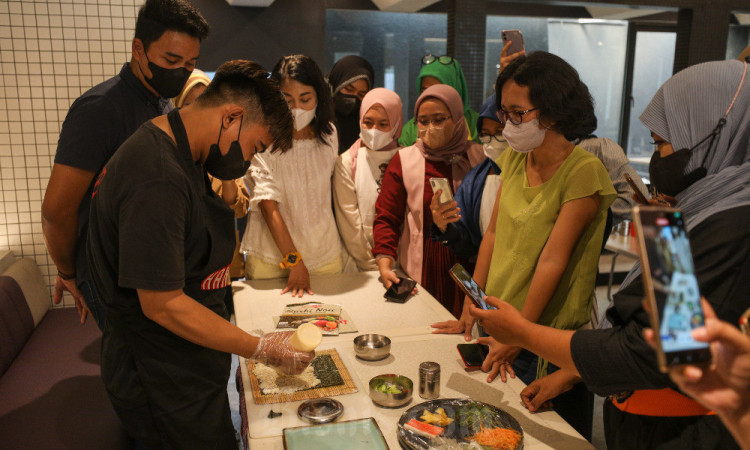 Hypeabis.id Berkolaborasi Dengan Moon Chicken Gelar Cooking Class