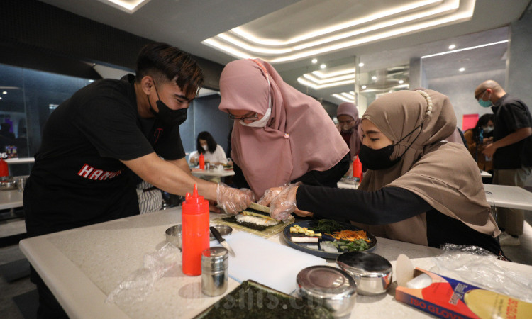 Hypeabis.id Berkolaborasi Dengan Moon Chicken Gelar Cooking Class