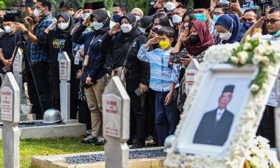 Suasana Pemakaman Ketua Dewan Pers Azyumardi Azra di TMP Kalibata