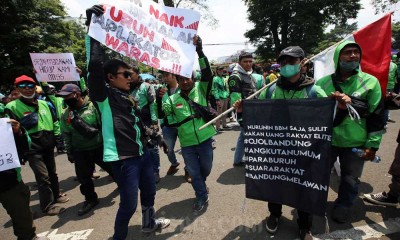 Ribuan Pengemudi Ojl Gelar Aksi di Depan Gedung Sate Bandung