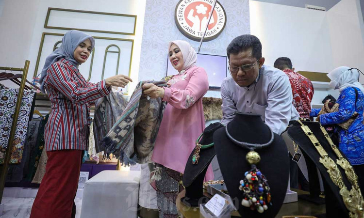 Dekranasda Jawa Tengah Memeriahkan Kriyanusa 2022