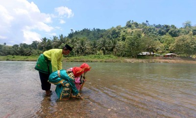 Tradisi Mandi Safar di Sejumlah Wilayah di Indonesia