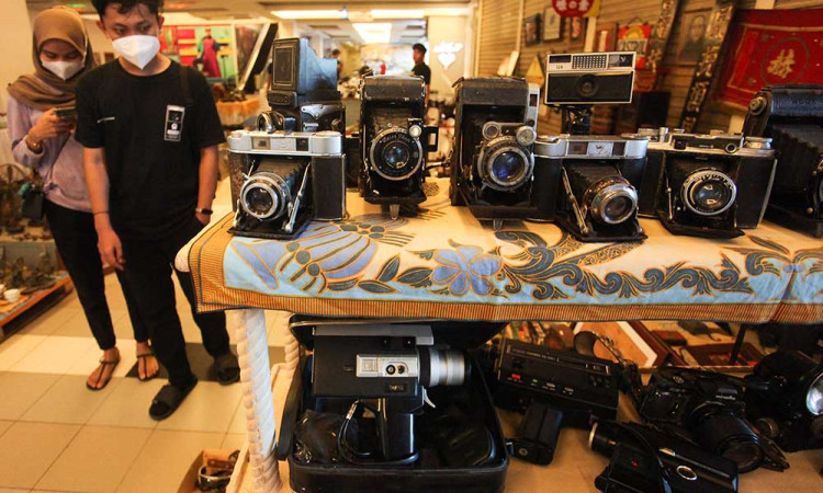 Sejumlah Barang Antik dan Kuno Ditampilkan di Pameran Indonesia Vintage Festival