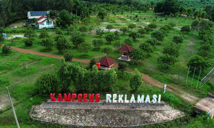 Kampoeng Reklamasi Air Jangkang Merupakan Salah Satu Proyek Rehabilitasi Lingkungan PT Timah Tbk. (TINS)