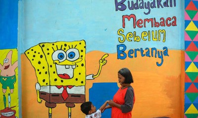 Mural di Kampung Literasi Palmeriam dan Bale Buku Jakarta