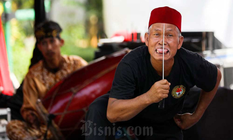 Atraksi Debus Meriahkan Acara Sambung Rasa Banten 2022