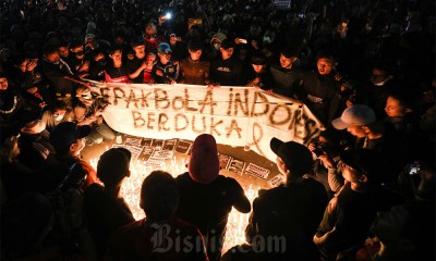 Aksi Solidaritas Tragedi Stadion Kanjuruhan di Jakarta
