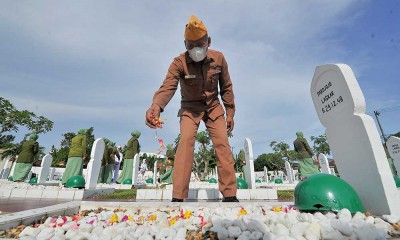 Sambut HUT ke-77 TNI, Veteran di Jambi Kunjungi Taman Makam Pahlawan Satria Bakti