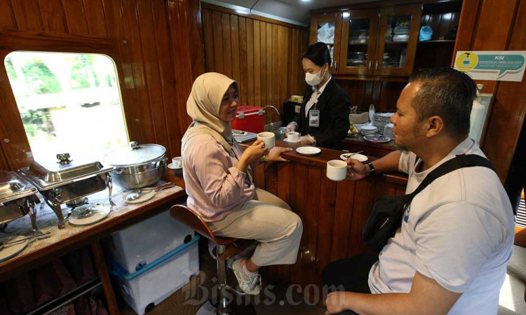 Harga Tiket Pesawat Naik, PT KAI Siapkan Kereta Pariwisata Sebagai Alternatif Transportasi