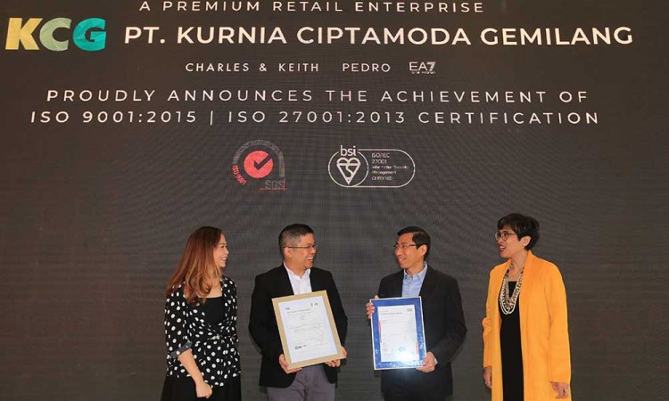 PT Kurnia Ciptamoda Gemilang Terima Sertifikat ISO 9001:2015 dan ISO 27001:2013