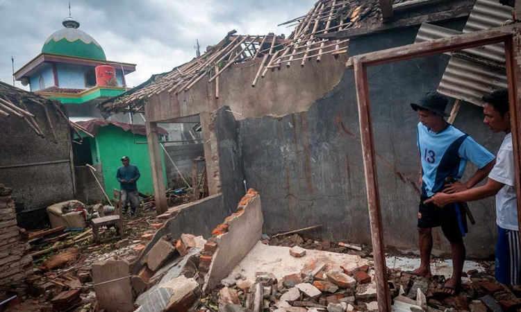 Sejumlah Rumah di Banten Rusak Akibat Hujan Deras Disertai Angin Kencang