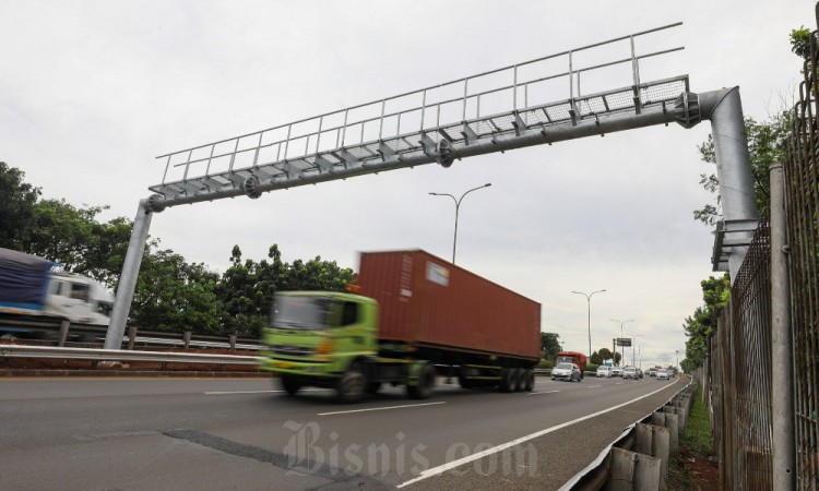 Gantry Pembayaran MLFF Sudah Dipasang di Jalan Tol JORR