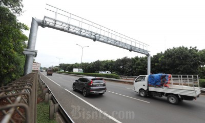 Gantry Pembayaran MLFF Sudah Dipasang di Jalan Tol JORR