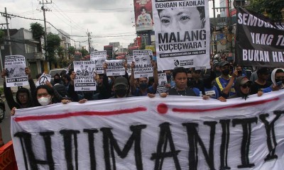 Aremania Gelar Unjuk Rasa di Balai Kota Malang Menuntut Trasnparansi Tragedi Kanjuruhan
