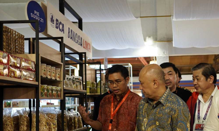 BCA Bangga Lokal di Pasar Nusa Dua Bali 