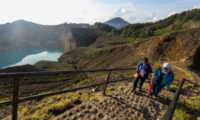 Pesona Keindahan Danau Kelimutu di Kawasan Taman Nasional Kalimutu