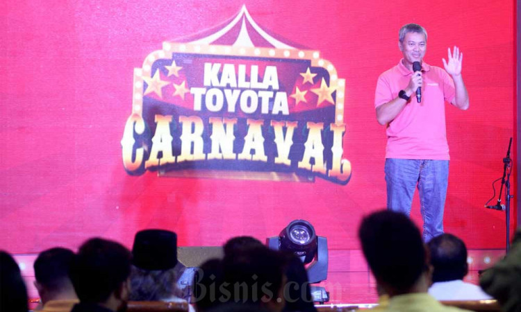 Bisnis/Paulus Tandi Bone  KALLA TOYOTA CARNAVAL  Pameran otomotif bertajuk Kalla Toyota Carnaval di Makassar, Sulawesi Selatan, Rabu (9/11). Kalla Toyota sepanjang tahun 2022 memperlihatkan konsistensinya memimpin market share otomotif wilayah penjualanny