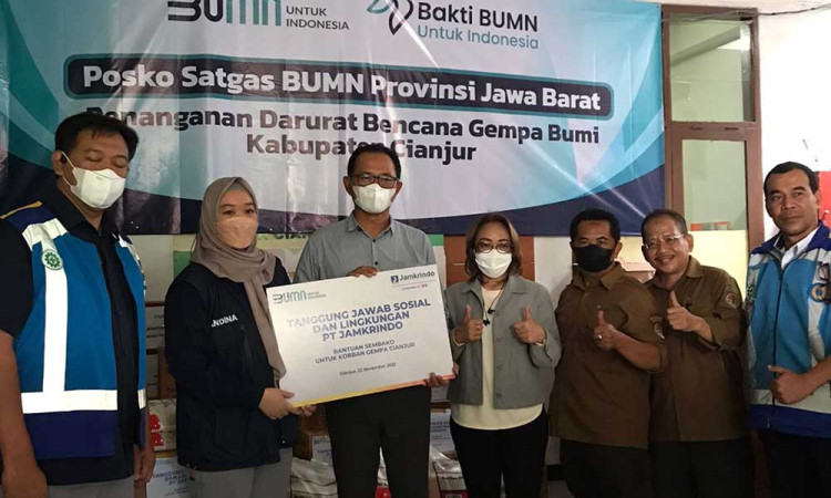 Jamkrindo Salurkan Bantuan Tanggap Darurat Gempa di Cianjur dan Sukabumi