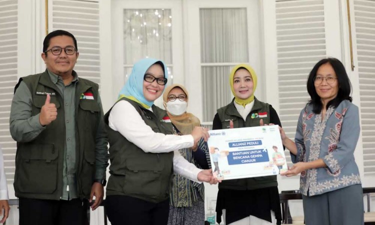 Allianz Indonesia Salurkan Bantuan untuk Korban Bencana Gempa Cianjur