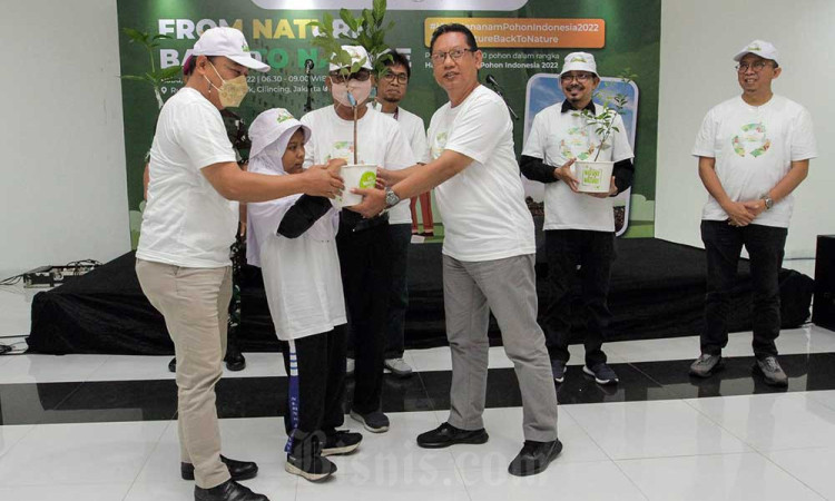 Peringati Hari Menanam Pohon Indonesia, APP Sinar Mas Tanam 1.000 Pohon di Rusun Nagrak