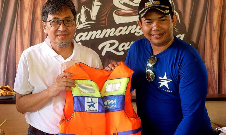 Artajasa Salurkan Bantuan CSR Bagi Kemajuan Pariwisata dan UMKM di Rammang-Rammang, Sulawesi Selatan