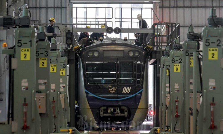 Melihat Dari Dekat Perawatan Kereta MRT Jakarta