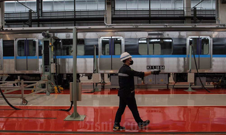 Melihat Dari Dekat Perawatan Kereta MRT Jakarta