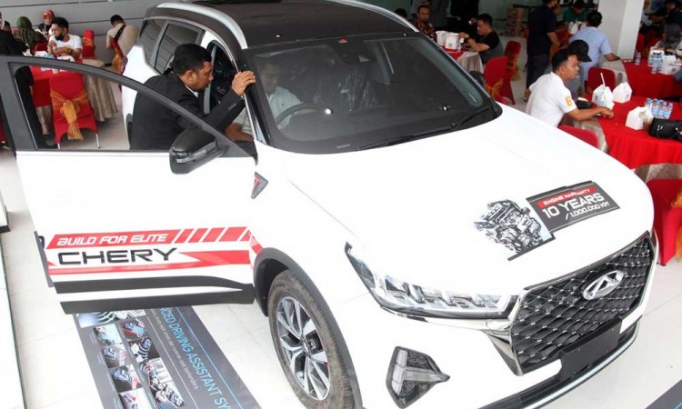 Mobil Chery Curi Perhatian Konsumen di Makassar